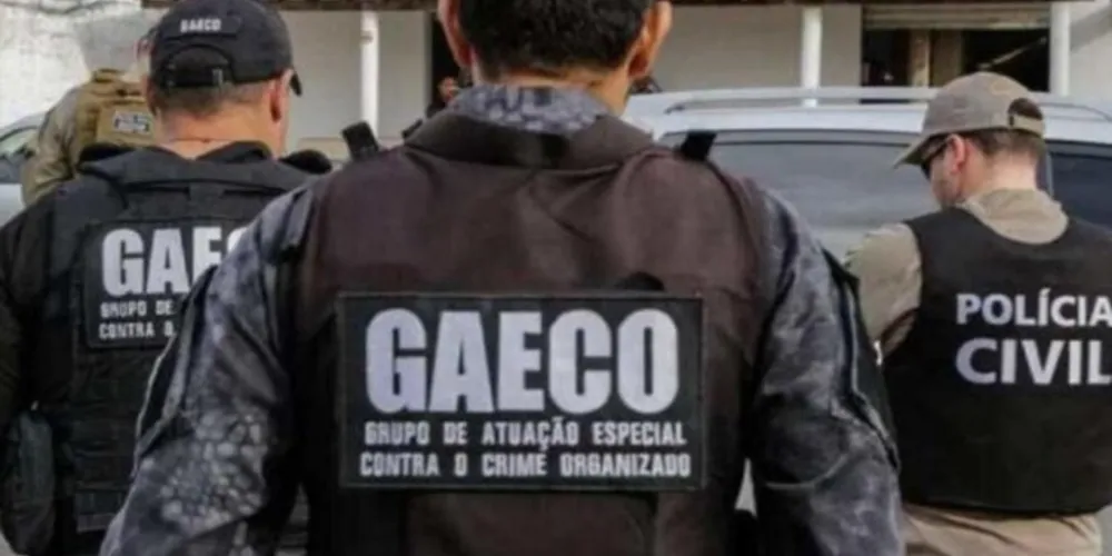 Os mandados foram cumpridos em residências e locais de trabalho dos investigados