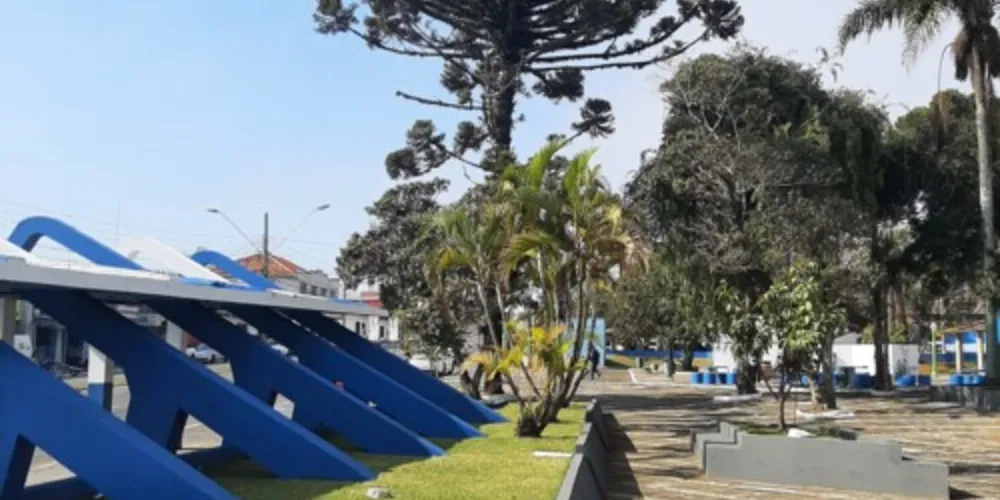 O baile será realizado na sede do Cecon, localizado na Praça dos Bichos, na Nova Rússia