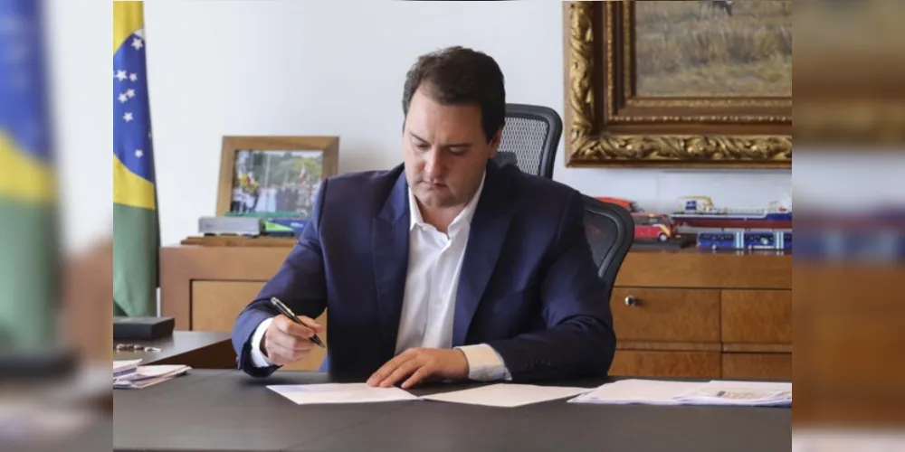 Governador anunciou os nomes de Darlan Scalco (Chefia de Gabinete), Raul Siqueira (Controladoria Geral do Estado), Renê Garcia (Secretaria da Fazenda), Aldo Bona (Ciência, Tecnologia e Ensino Superior) e Rogério Carboni (Desenvolvimento Social e Família).