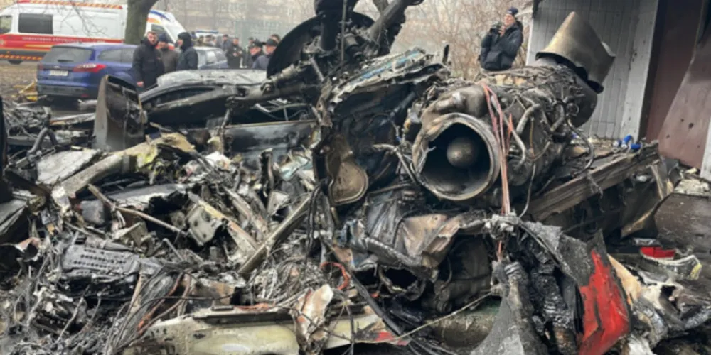 Destroços do acidente de helicóptero em Brovary, Ucrânia