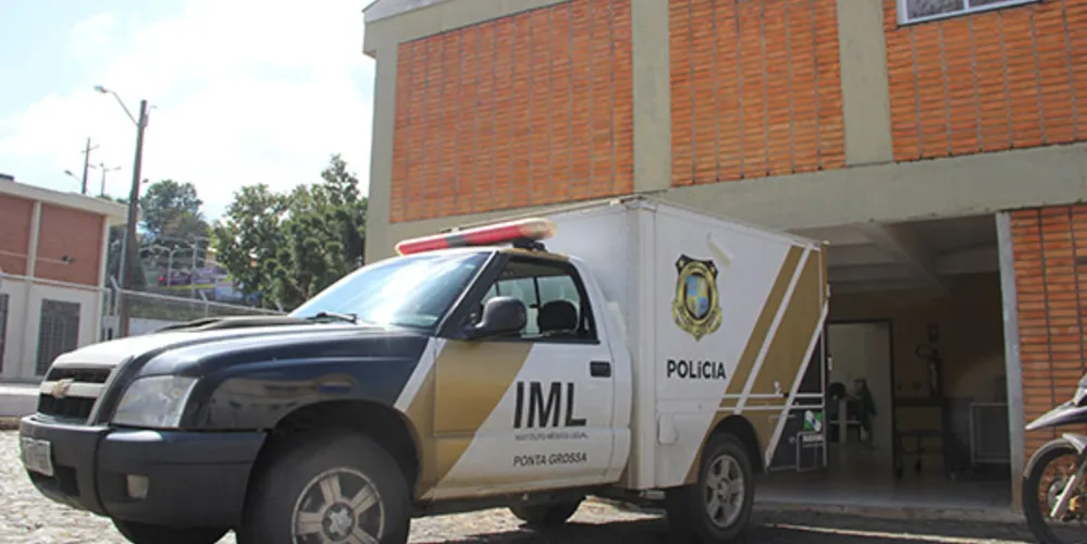 Instituto de Criminalística foram acionadas para encaminhar o corpo ao Instituto Médico Legal (IML) de Ponta Grossa