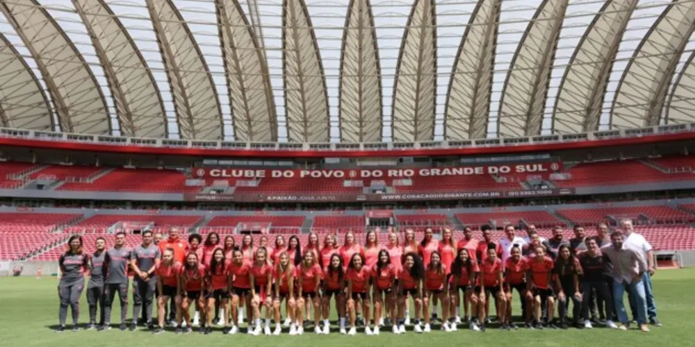 Inter e Athletico se enfrentam a partir das 18h46 (horário de Brasília)