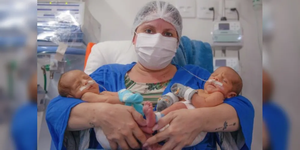 Na casa de Luciane Vieira, os Natais serão sempre de celebração pela vida dos gêmeos Theo e Gael