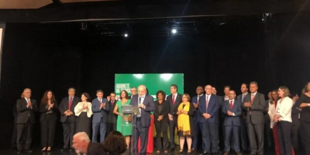 Lula anuncia novos ministros do futuro governo; veja quem são