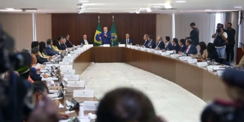 Lula realizou nesta sexta-feira (6), a primeira reunião com os ministros