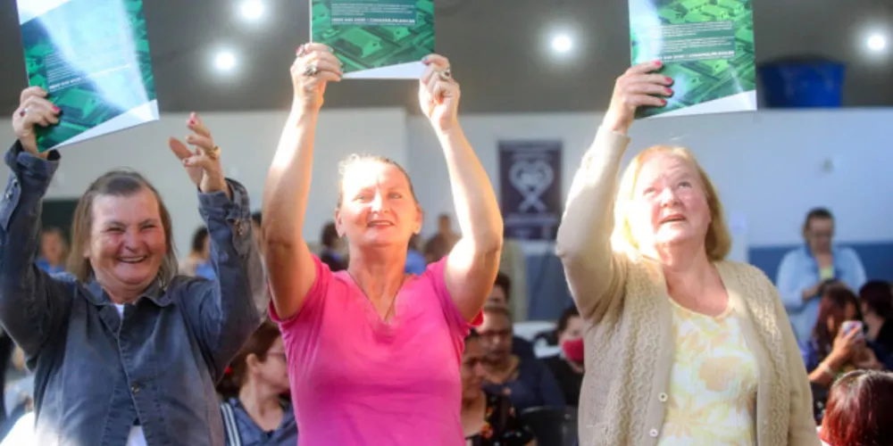 Com 16 mil famílias beneficiadas, Estado vai ampliar programa de regularização fundiária