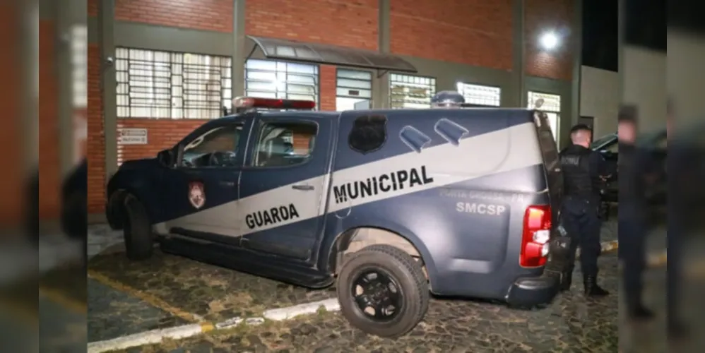 A GCM deu voz de prisão e encaminhou o homem à 13ª Subdivisão Policial de Ponta Grossa (13ª SDP) para as providências cabíveis