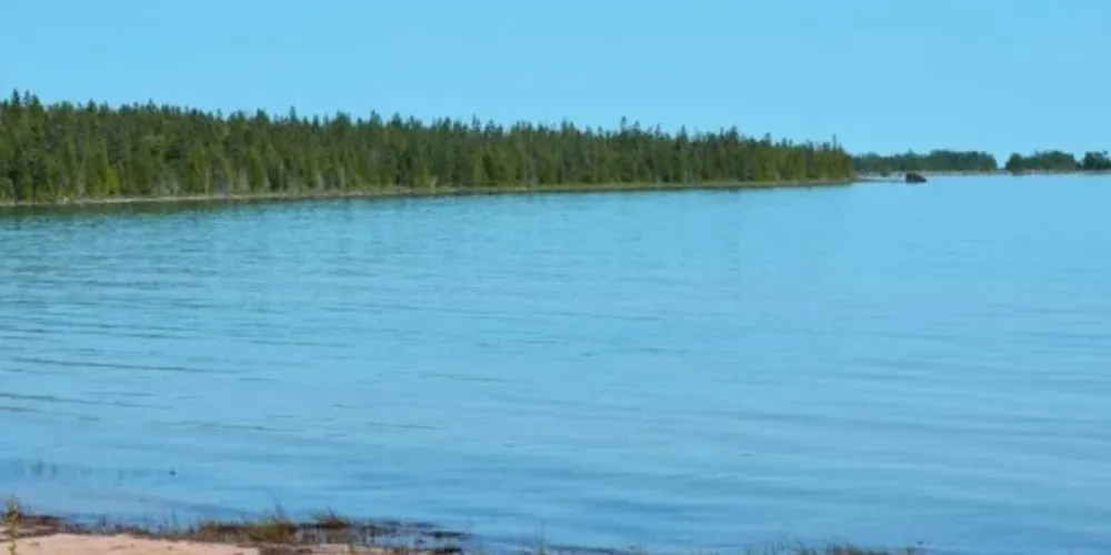 Objeto voador foi abatido próximo do lago Huron, um dos cinco Grandes Lagos,