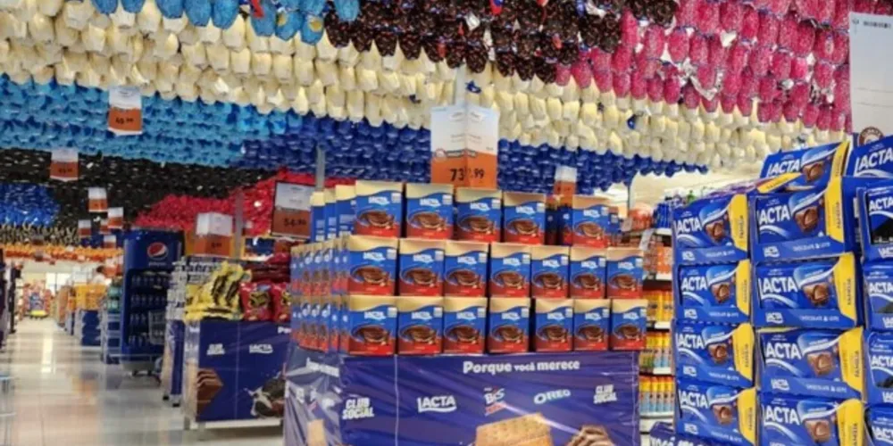 Parreiras já foram montadas em algumas unidades mercadistas da cidade