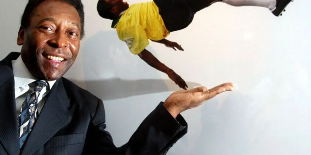 Nas redes sociais, o presidente demonstrou pesar pela morte do Rei do Futebol.