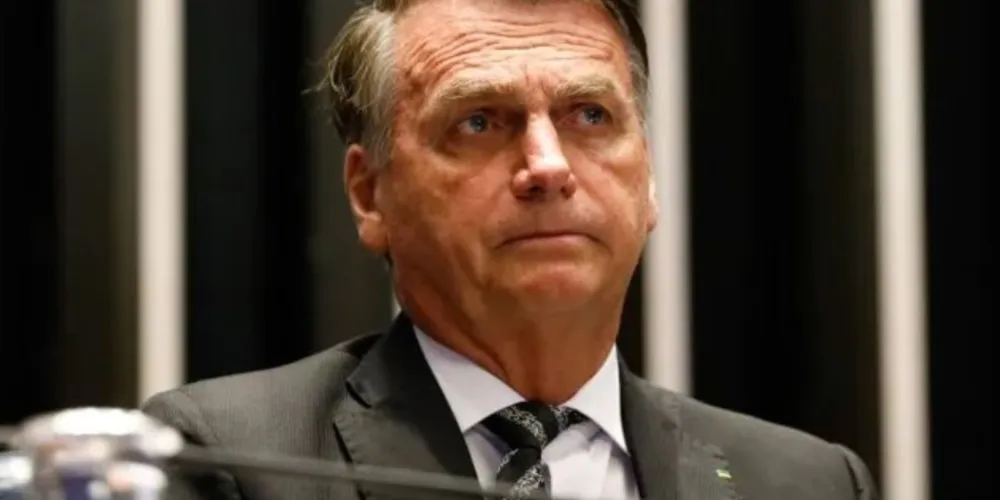 Ex-presidente Jair Bolsonaro viajou sexta-feira para os Estados Unidos