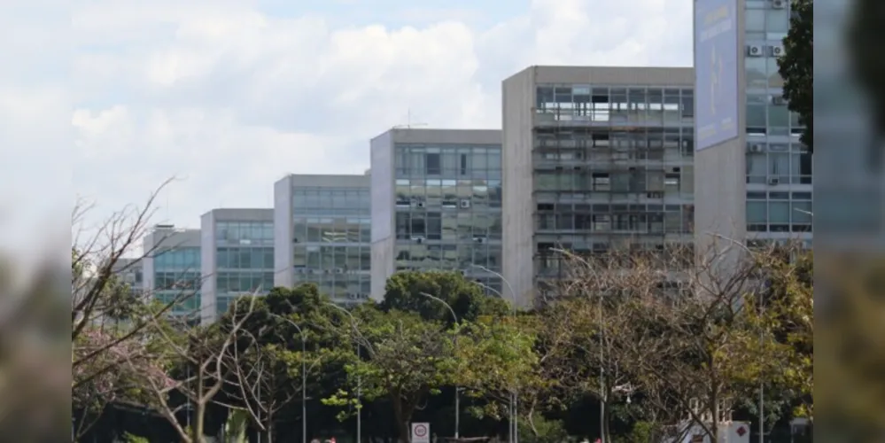 Hoje, o presidente eleito anunciou os últimos 16 ministros