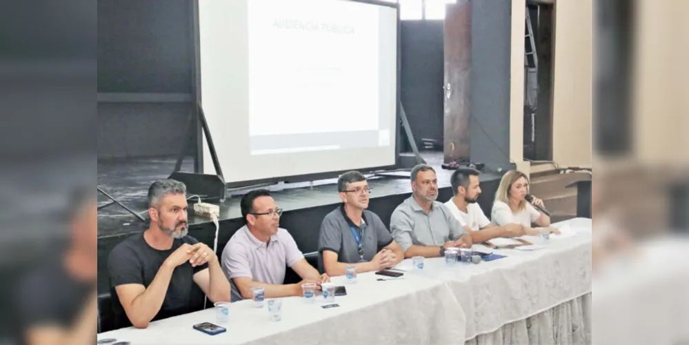 A reunião para debater o projeto de lei aconteceu na manhã de terça-feira (31), no Centro de Cultura