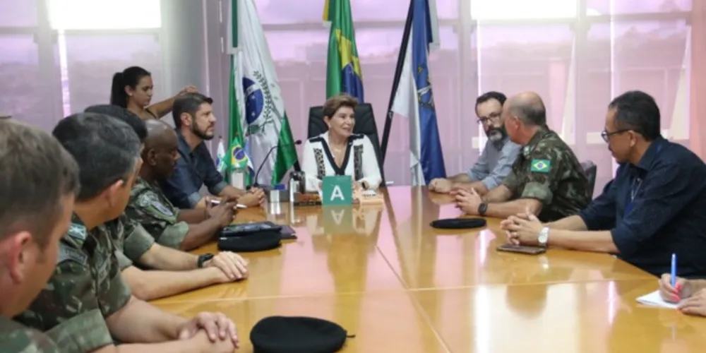 O encontro foi realizado na tarde desta segunda-feira (30), na Prefeitura Municipal de Ponta Grossa