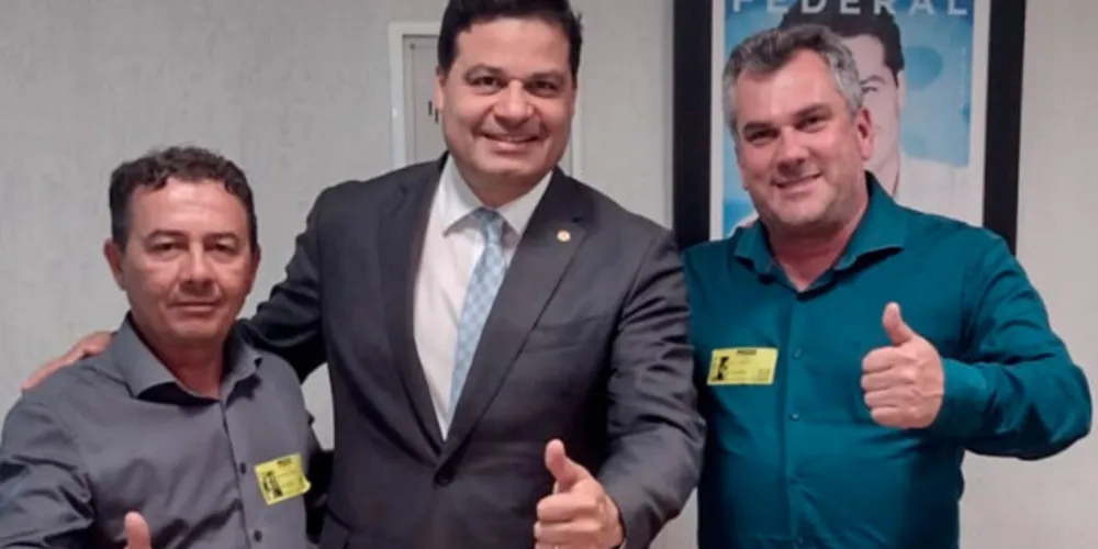 Um dos assuntos debatidos, que está sendo tratado como prioridade pelo deputado e pela Klabin, é a construção de dois elevados na PR-160