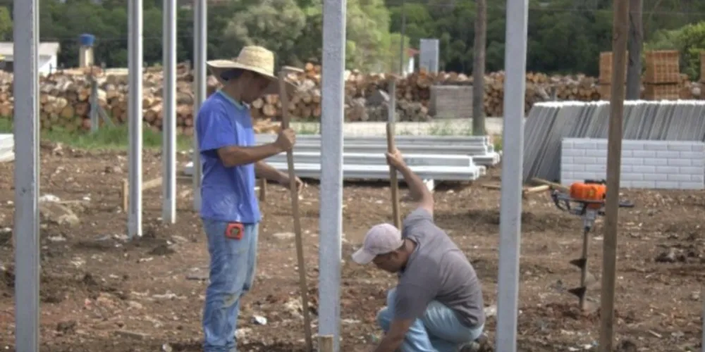 Prazo de entrega está previsto para outubro de 2023. Cada moradia está avaliada em torno de R$ 38 mil