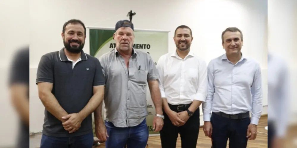 Diretoria é composta pelos prefeitos Henrique Carneiro, de Piraí do Sul; Artur Butina, de Tibagi; Abimael do Valle, de São João do Triunfo; e Irani Barros, de Arapoti