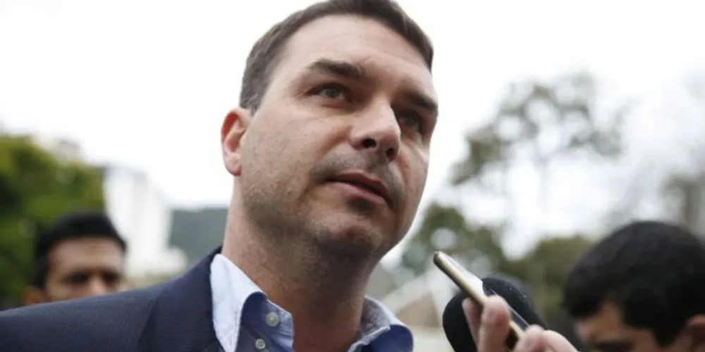 Na ocasião, o senador também foi perguntado sobre a situação do visto de Bolsonaro