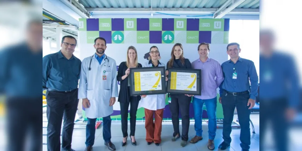 Na foto (da esq. para a dir.): Dr. Rafael Pinto Rocha (Diretor Administrativo HGU), Dr. João Felipe Lara Buenos (Diretor Clínico HGU), Dra. Viviane Zeny do Couto (gerente de Gestão Clínica), Luciane Zanetti (gerente Assistencial), Fernanda Horn Razouk (gerente do Laboratório Unimed), Dr. Eduardo Bisinella (diretor Técnico-médico HGU) e Jorge Soistak (gerente Administrativo-financeiro HGU)