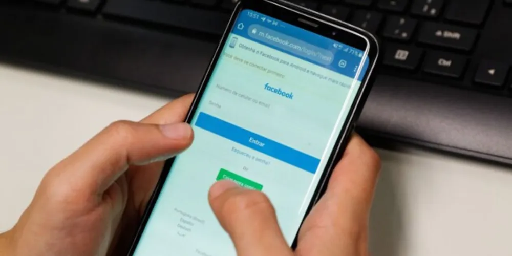 Crie senhas fortes e ative a verificação em duas etapas