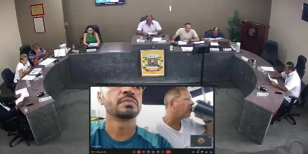 Os vereadores aprovaram o aumento de 5,93% no salário de prefeito, vice-prefeito, vereadores e secretários municipais. Brandão e Barbosa foram favoráveis ao reajuste salarial.