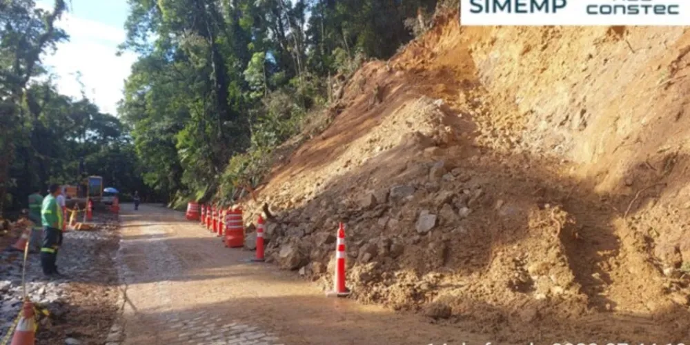 Equipes realizaram rapidamente a limpeza da pista