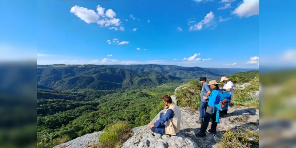 Trabalho de campo em expedição Pró-Espécies na RPPN Caminho das Tropas