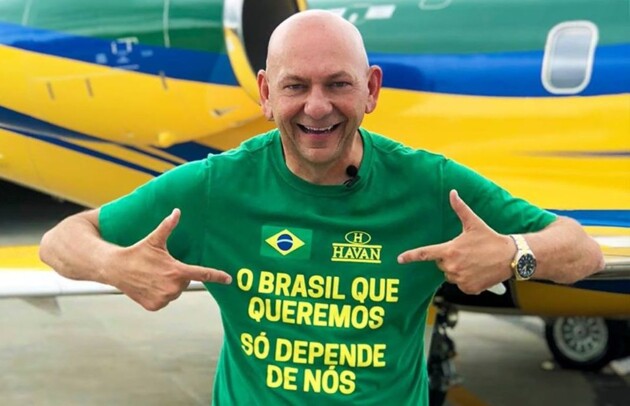 "Torço pelo piloto, afinal de contas estamos todos no mesmo avião", disse Hang