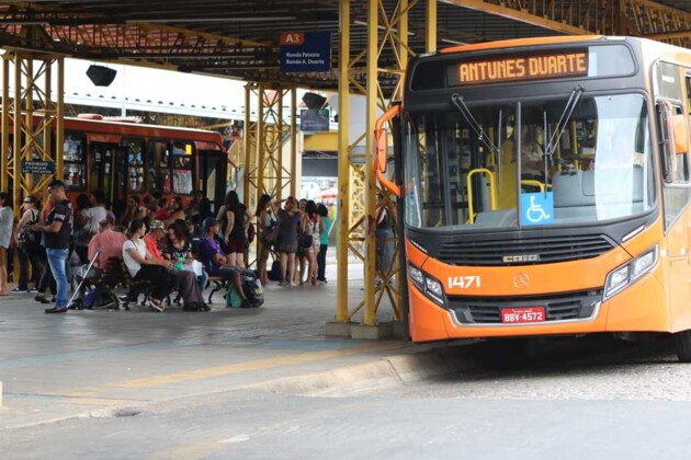 A passagem de ônibus pode ficar 50 centavos mais cara em Ponta Grossa.