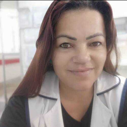 Cláudia Adriana Mello, encontrada já sem vida pelo Samu neste sábado (18)