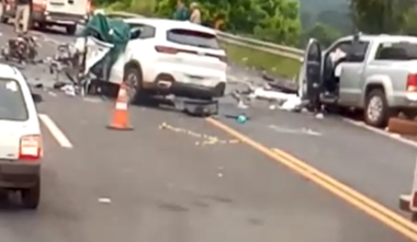 Camionete Amarok e um Caoa Chery Tiggo se envolveram na batida