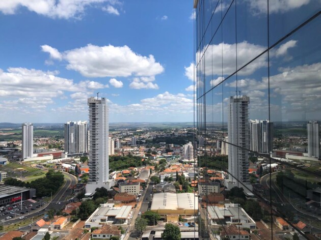 PIB de Ponta Grossa tem crescimento real, contrariando as quedas no PIB do Paraná e do Brasil