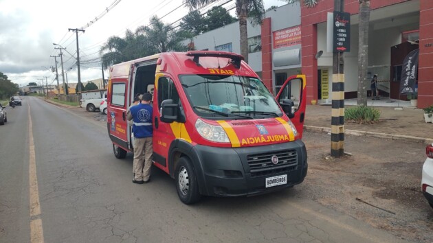 Colisão registrada na Avenida Carlos Cavalcanti, em Uvaranas, também envolveu um veículo Fiat Argo