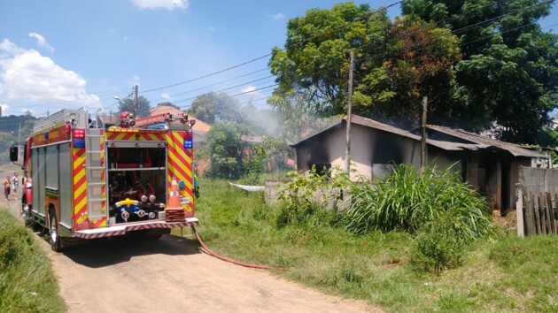 Para atender o caso, foi acionada uma equipe ABTR e três agentes do corpo de bombeiros