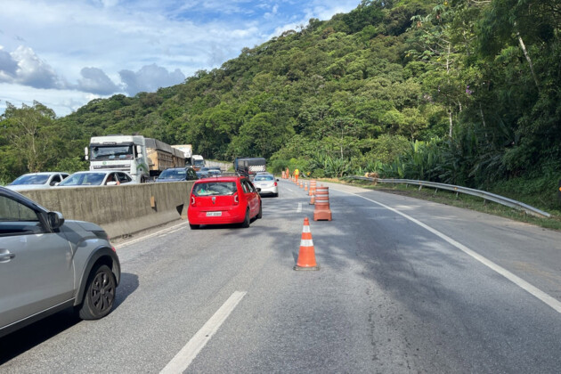 DNIT continua responsável pelas obras no km 42, que foi atingido por uma queda de rochas em outubro, cerca de um mês antes dos deslizamentos nos quilômetros 39 e 41