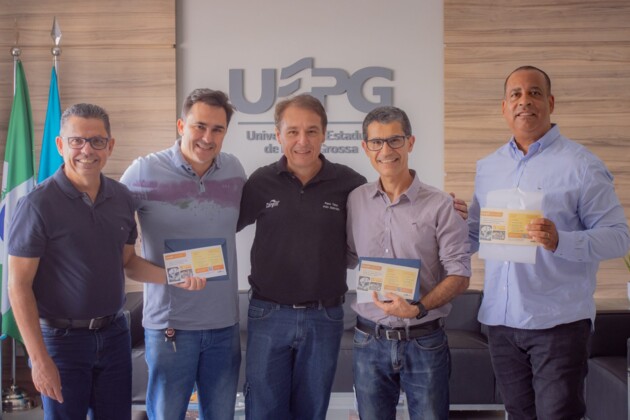 UEPG recebeu o gerente industrial da empresa Cargill, João Antônio Santos Lima Junior.
