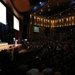 A entrega do diploma, que oficializa o resultado da eleição e dá direito ao eleito de assumir o mandato, foi realizada no Teatro Positivo, em Curitiba