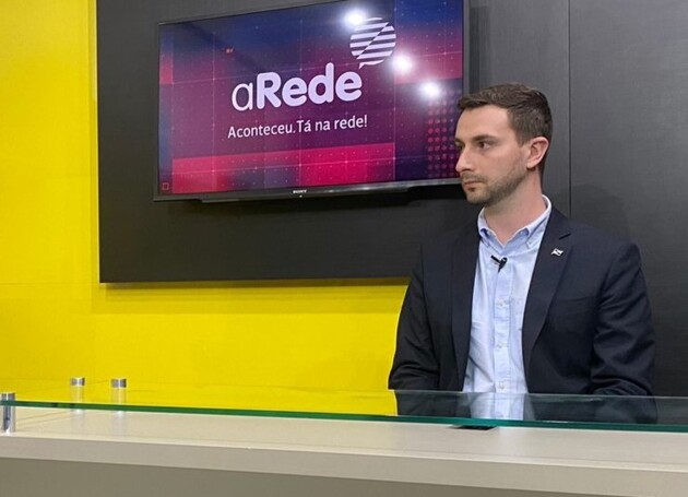 O secretário Henrique do Vale em entrevista ao Grupo aRede