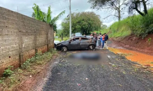 Religioso conduzia um veículo Ônix e de acordo com a Polícia Rodoviária Federal (PRF), saiu da pista, capotou e caiu em um barranco