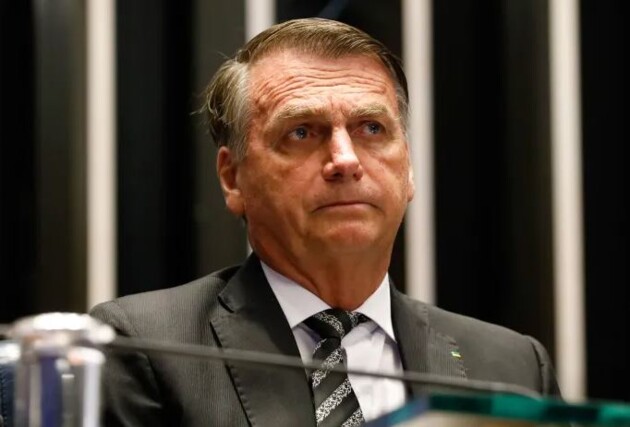 Ex-presidente Jair Bolsonaro viajou sexta-feira para os Estados Unidos