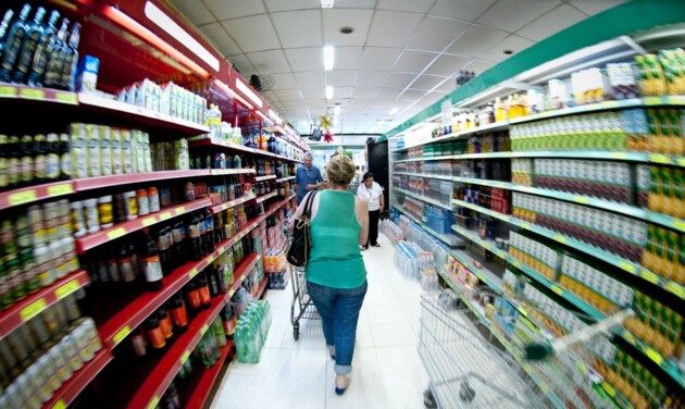 Com uma inflação de 0,66%, os alimentos e bebidas tiveram o segundo maior impacto na inflação oficial de dezembro