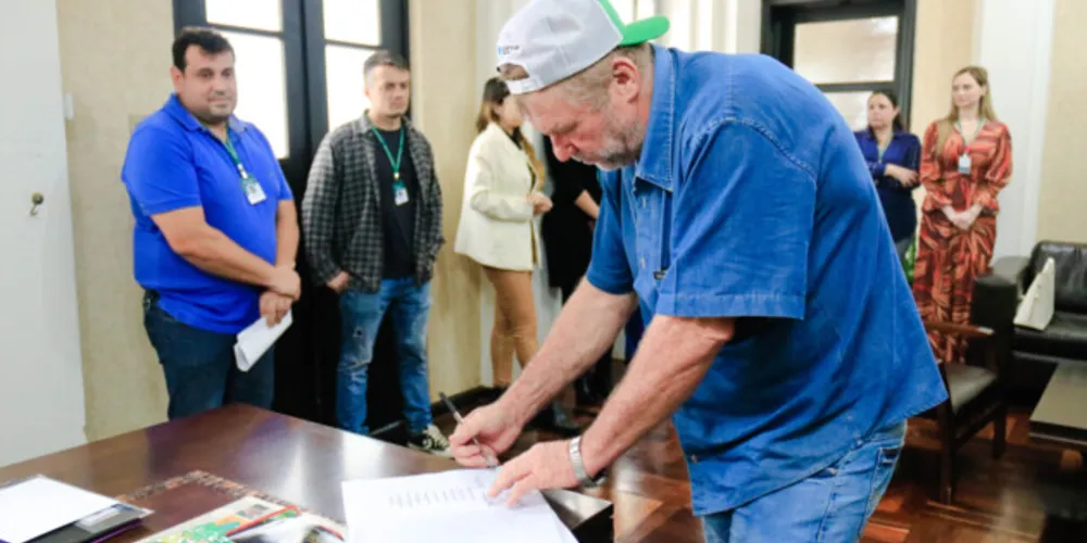 Em outras oportunidades, a atual gestão também criou o vale-alimentação e estimulou a alteração do estatuto