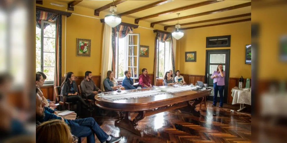 Representantes de diversos municípios marcaram presença no encontro