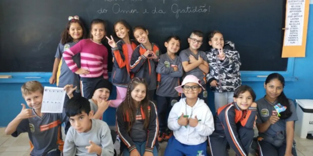 Diversas produções, turma a turma, engajaram crianças na data