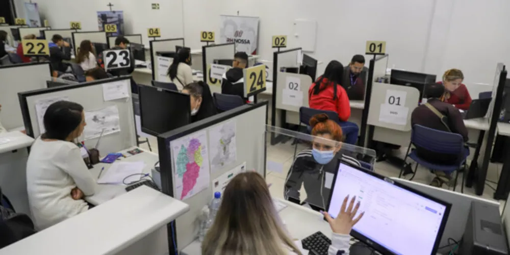 O mês de março terá mutirões de emprego para mulheres em toda a Rede Sine estadual