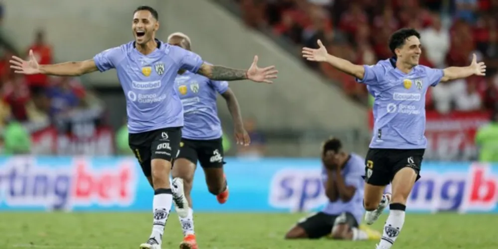 Festa equatoriana após a vitória nas penalidades