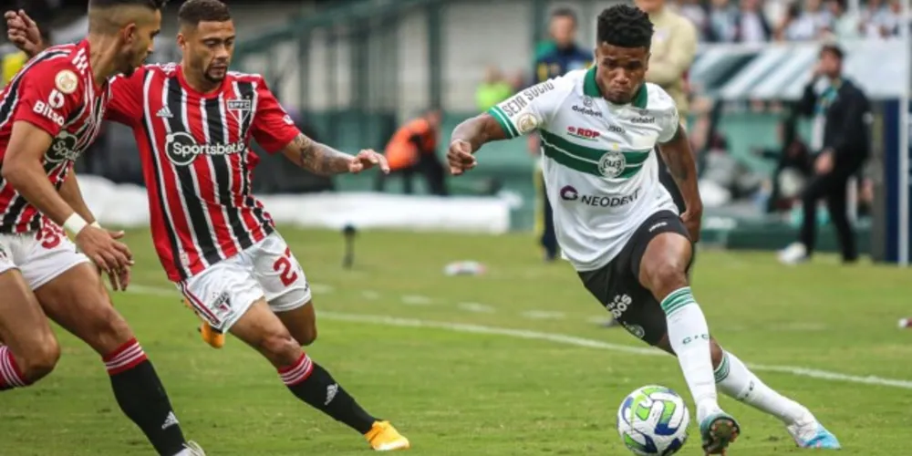 Os donos da casa tiveram pelo menos quatro chances para marcar o segundo gol