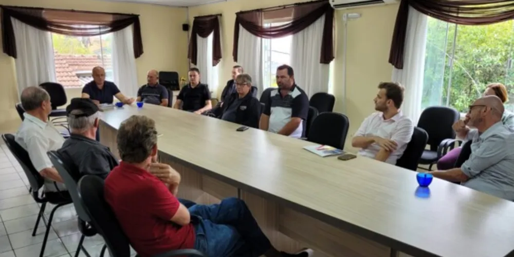 Prefeito Osnei Stadler (União), acompanhou a apresentação do plano de obras