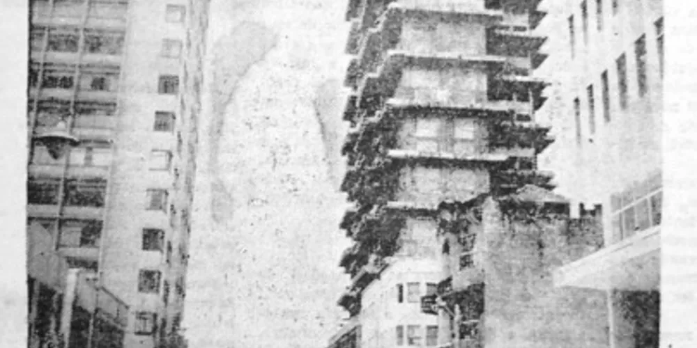 Matéria publicada no JM em 06 de agosto de 1971, na qual o jornal ressalta o crescimento e o progresso ponta-grossense. A imagem destaque a verticalização da cidade com os edifícios Marieta e Vila Velha (ainda em fase de construção), ambos localizados na Vicente Machado