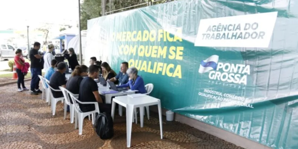 Agência móvel fará ntermediação de mão de obra, atendimento aos PCDs, vagas de estágio, informações em geral sobre o SINE e algumas entrevistas de empregos para contratação imediata